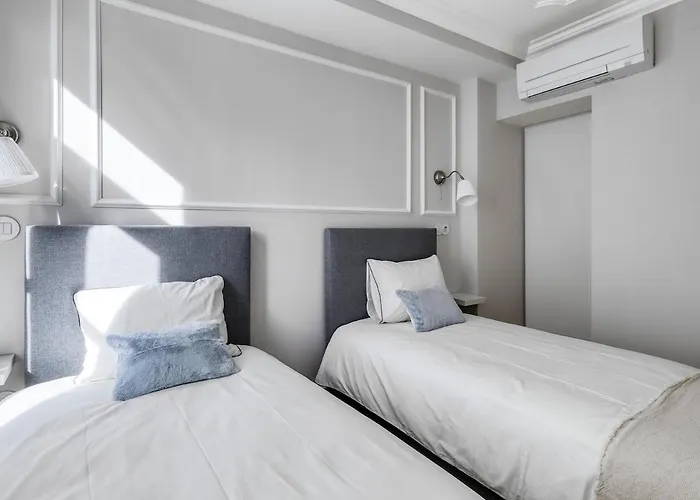 Lisbon Beautiful 2 Bedroom Apartment With Views In Rua Augusta Lisbon